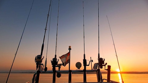 Zara: Pesca al tramonto in barca di mezza giornata con guida