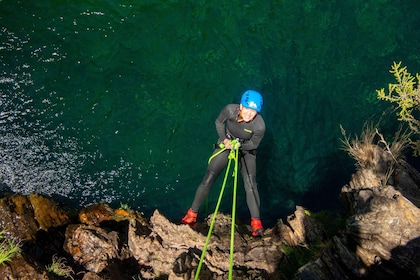 Portosta: Porto: Opastettu Canyoning Tour Arouca Geoparkissa