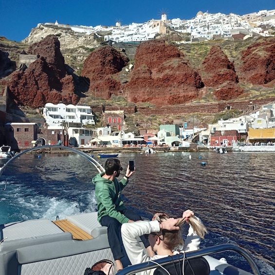 Chania: Full-Day Santorini Private Cruise with Visit to Oia