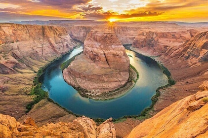 6-Day Yellowstone National Park Tour from Vancouver (Chn&Eng)