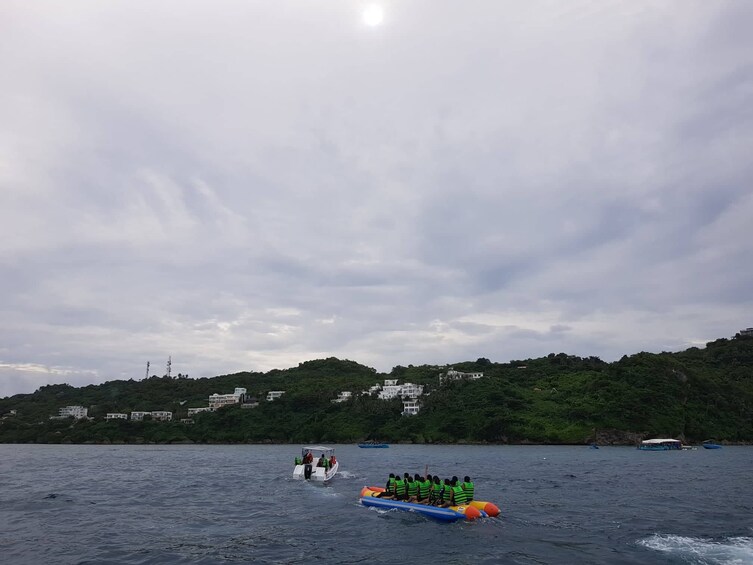 Philippines: Banana Boat