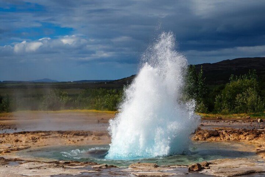 Strokkur, The 1st found geysir in Europe erupts(gushes) every 4 min.