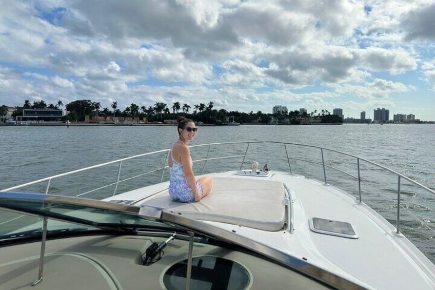 Four Hour 45 Yacht Tour in Miami Beach with Captain and Champagne