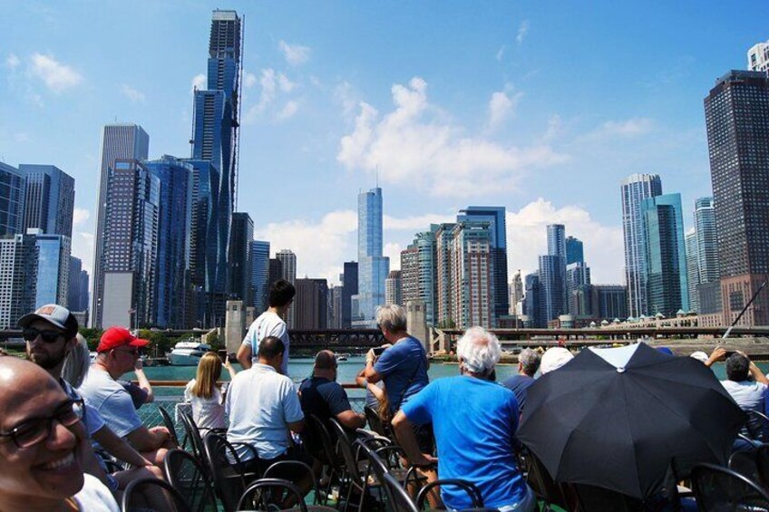 Chicago Architecture Center River Cruise aboard Chicago's First Lady