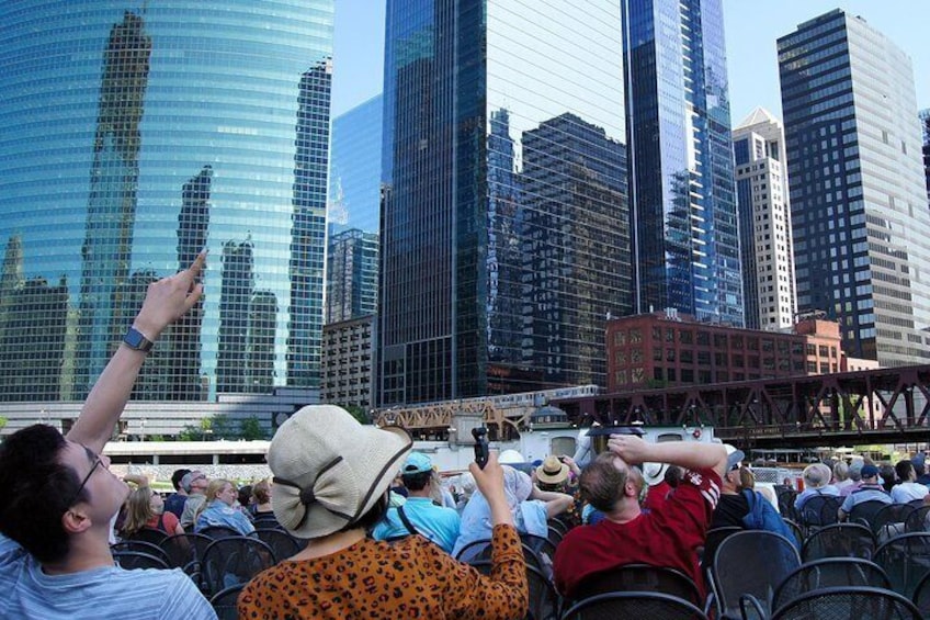 Chicago Architecture Center River Cruise aboard Chicago's First Lady