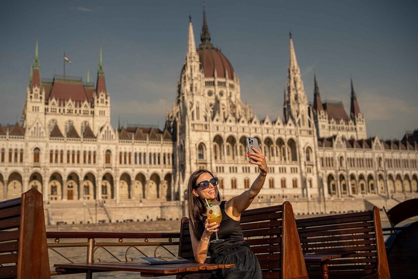 Picture 24 for Activity Budapest: Historic Cruise with Welcome Drink