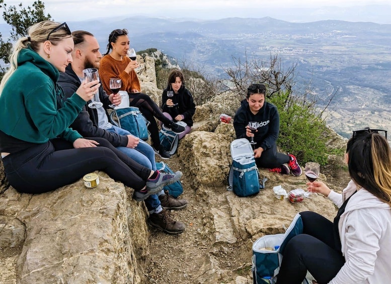 Montpellier: Half-Day Hiking Tour of Pic Saint Loup & Picnic