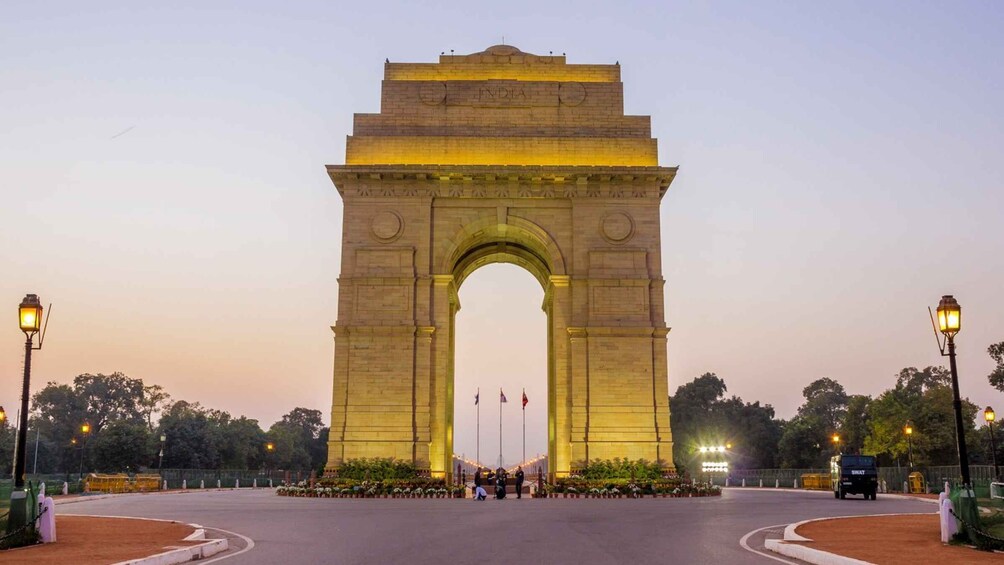 Picture 6 for Activity From Delhi: 2-Days Agra & Delhi Private Tour with Taj Mahal
