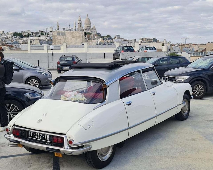 Picture 1 for Activity Paris: City Discovery Tour by Vintage Citroën DS Car