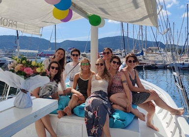 Porto-Vecchio: Boat Tour with Meal and Swim Stops
