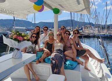 Porto-Vecchio: Boat Tour with Meal and Swim Stops