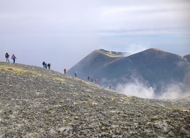Nicolosi : Randonnée guidée dans le cratère central de l'Etna