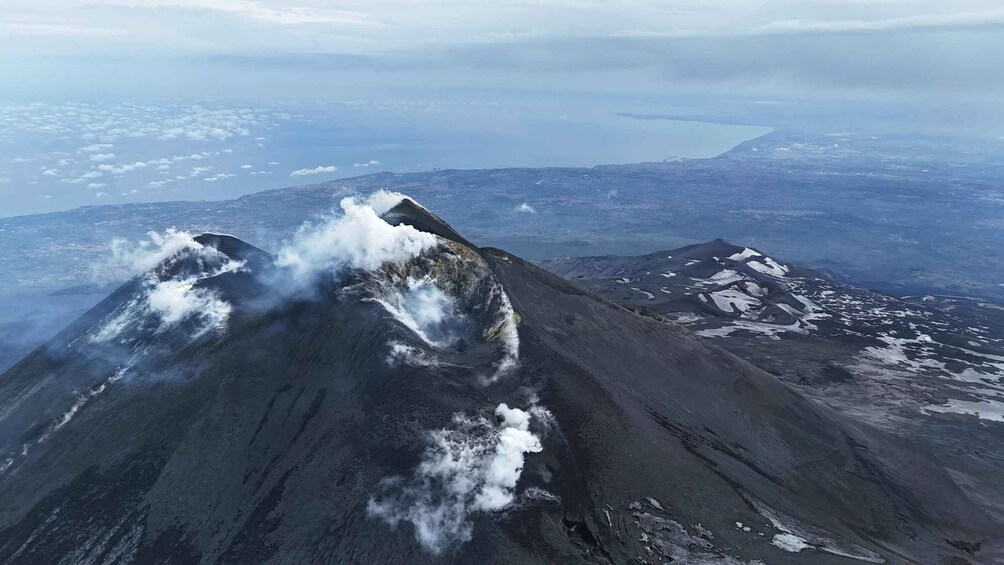 Picture 32 for Activity Etna transfer da Catania: Cratere centrale con funivia jeep