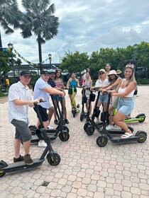 Nasáu: recorrido en scooter eléctrico con degustación de comida y bebidas l...