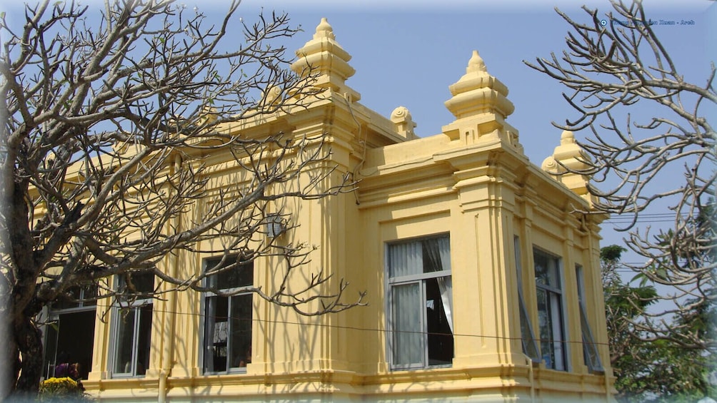 Private Tour of Da Nang Historic Museums & Bridges