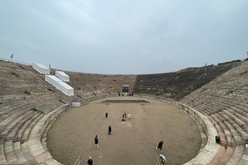 Small Group Walking Tour and Cable Car in Verona: Arena Tickets 