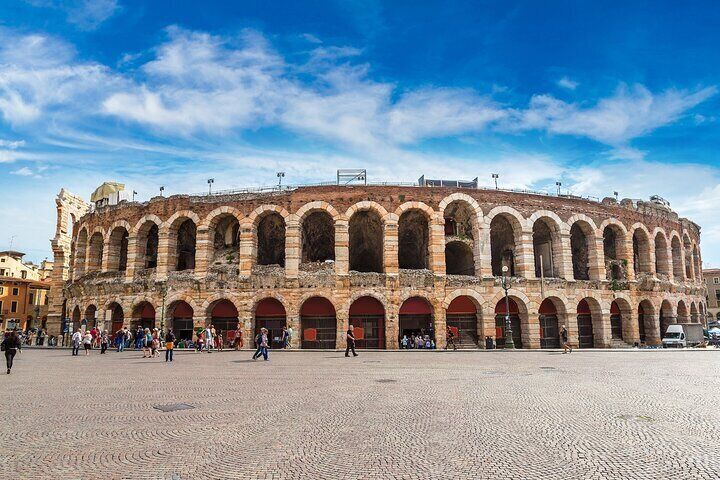 Verona Small Group Walking Tour with Cable Car and Arena Tickets 