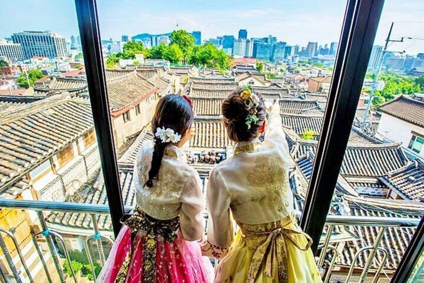 Private Tour : Royal Palace & Traditional Villages wearing Hanbok