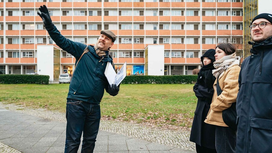 Berlin: Hansaviertel "The City of Tomorrow" Guided Tour