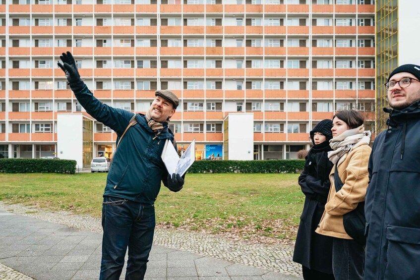 Berlin: Hansaviertel "The City of Tomorrow" Guided Tour