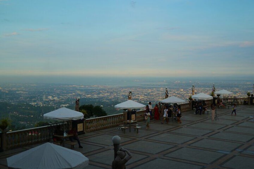 Cebu Highlands Tour(Cebu Taoist, Temple of Leah and Sirao Garden)