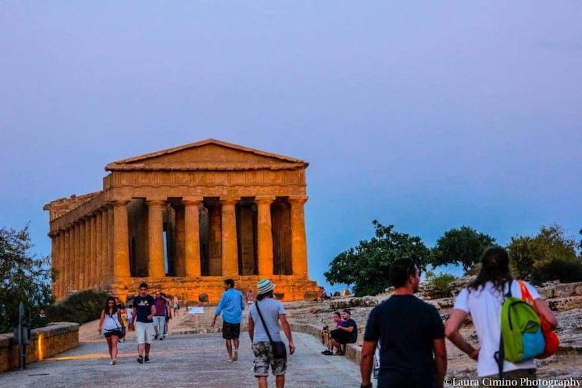 Deluxe Agrigento Sunset Tour with Dinner Small Group Experience