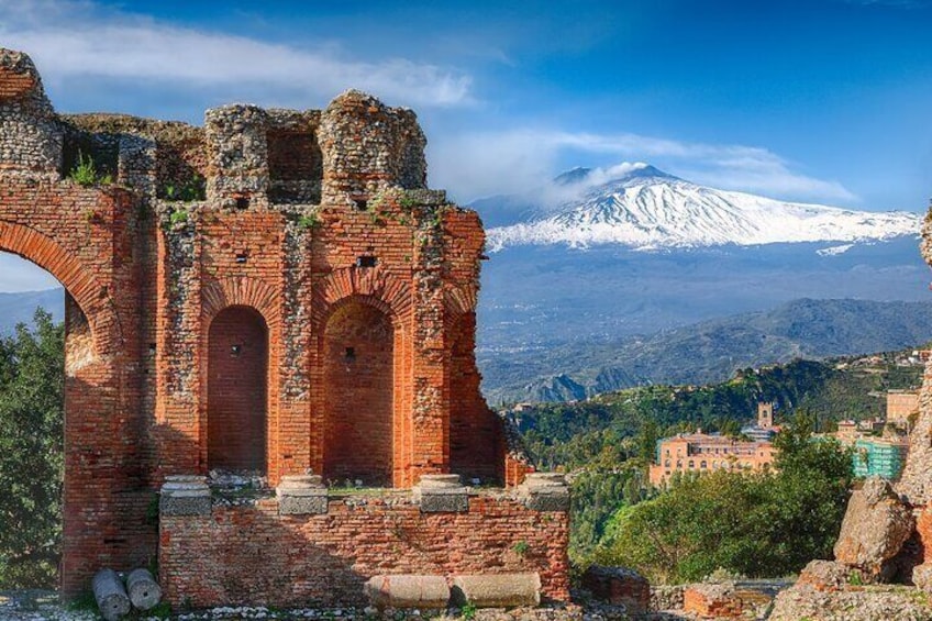 Private Tour of Taormina and winery visit in Etna from Messina