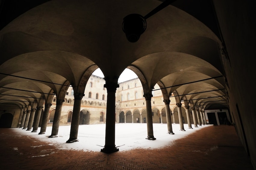 Milan: Sforza Castle & Battlements Tour with Last Supper
