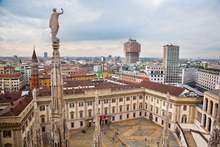 Bike Tour of Milan Old Town, Top Attractions & Nature