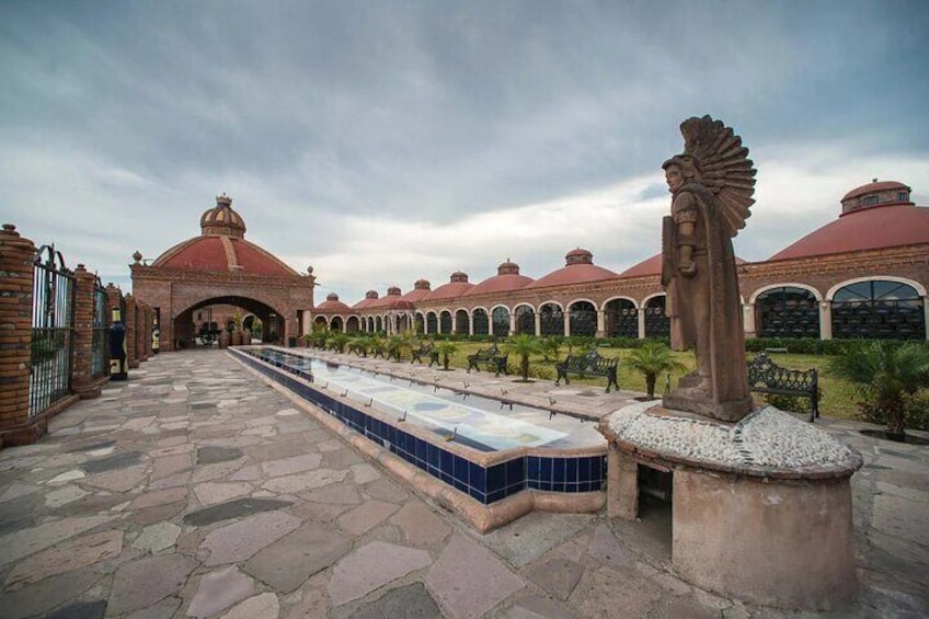 Private Tour to Hacienda Tequilera Corralejo and Archeologic Zone