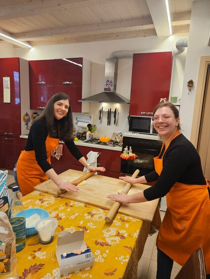 Bologna: Traditional Recipes Cooking Class with Local Wines