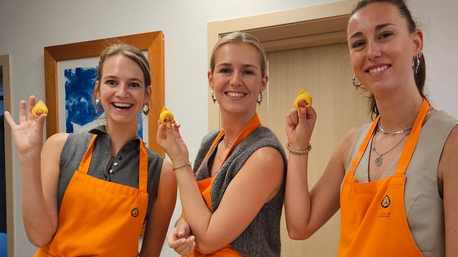 Bologna: TRADITIONAL Recipes Cooking Class with Local Wines