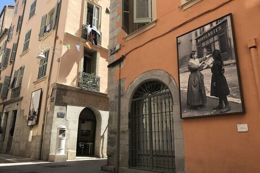 Toulon Walking Food Tour Experience 