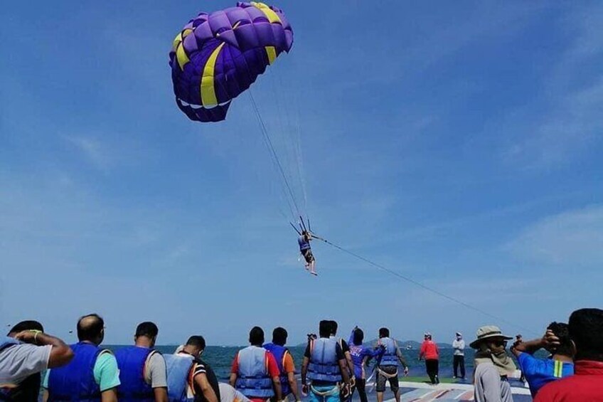 Pattaya Coral Island Tour with Lunch Joint Tour