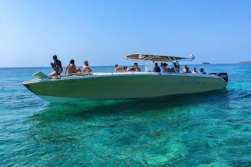 Boat Tour in the Rosario Islands with Lunch