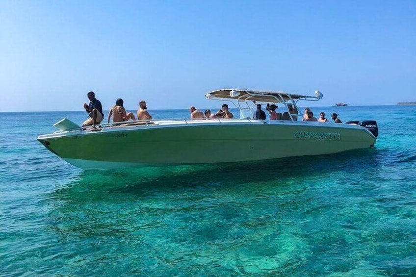 Boat Tour in the Rosario Islands with Lunch