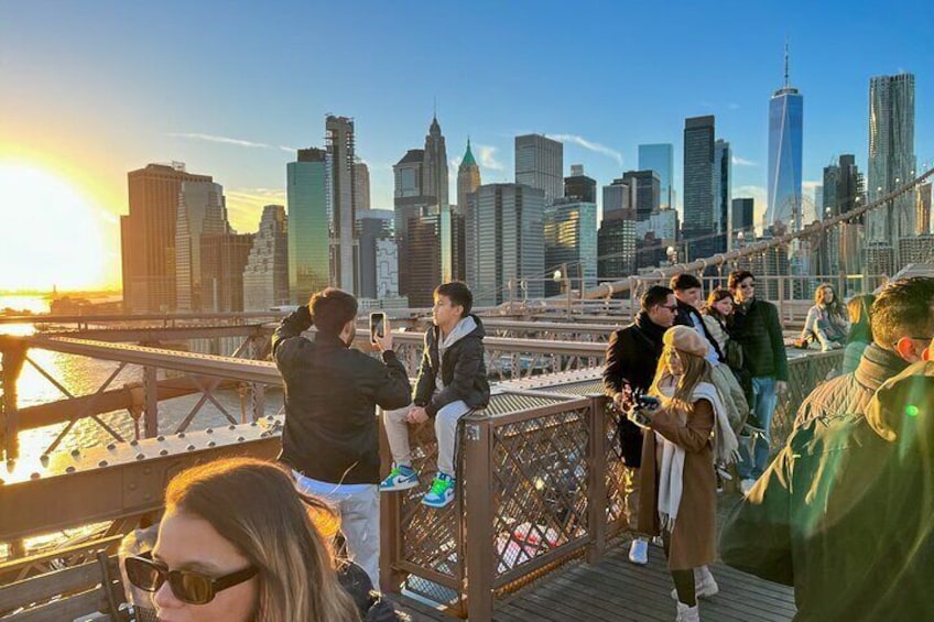 Capturing the moment at the Brooklyn Bridge