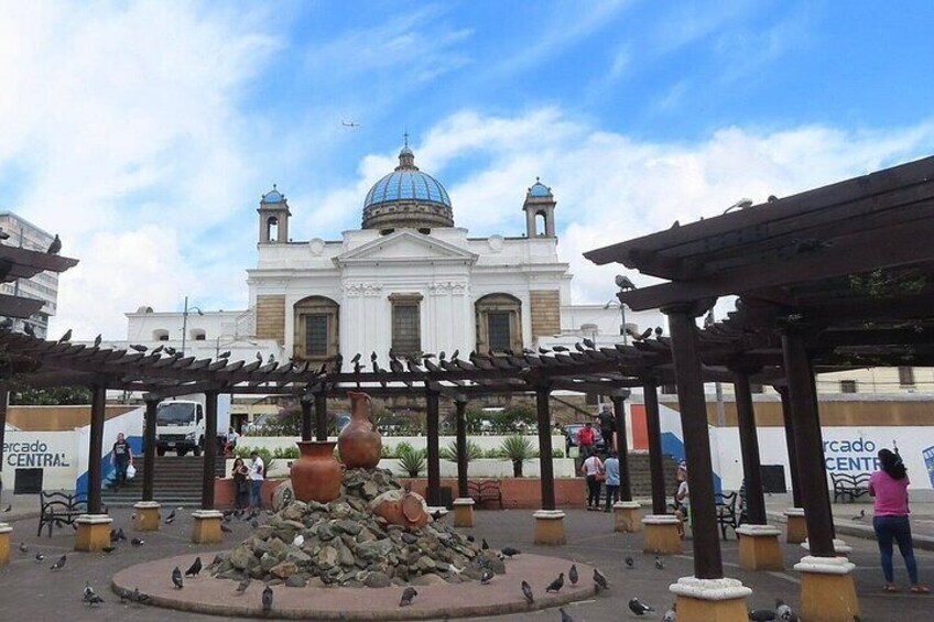 2-Hour Culture and Historical Tour From Guatemala