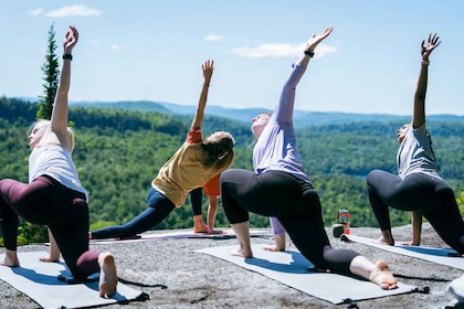 Excursion Yoga - Hike and Yoga