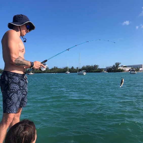 Miami: Boat Tour and Spearfishing Lesson