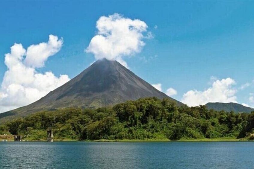 Full Day Private Tour to the Arenal Volcano from Guanacaste.