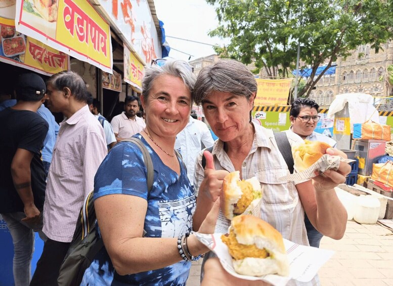 Mumbai Walking Tour with Local Snacks