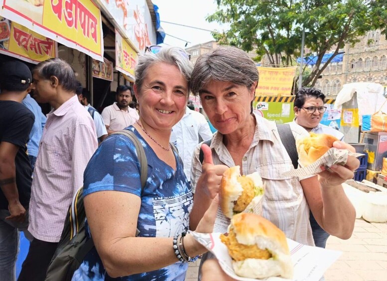 Mumbai Walking Tour with Local Snacks