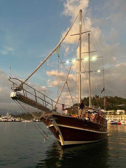 Picture 5 for Activity Quepos: Wooden Sail Yacht Cruise with Watersports and Food