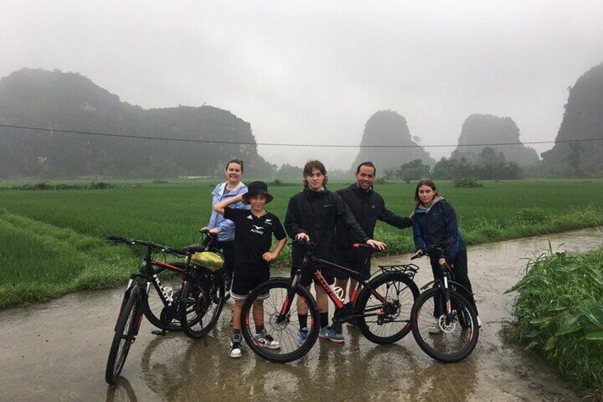 Ninh Binh Full Day Experience: Hiking, Boating, and Cycling