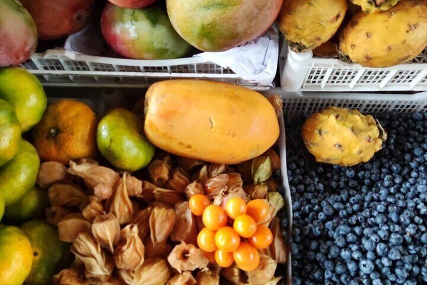 Some Peruvians fruits that we will taste.