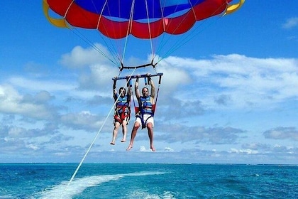 Enjoy The Parasailing Experience in Hurghada