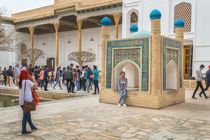 Bakhautdin Naqsband Mausoleum
