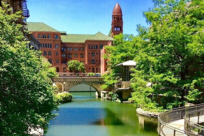 Walking Tour Along & Around Historic San Antonio Riverwalk