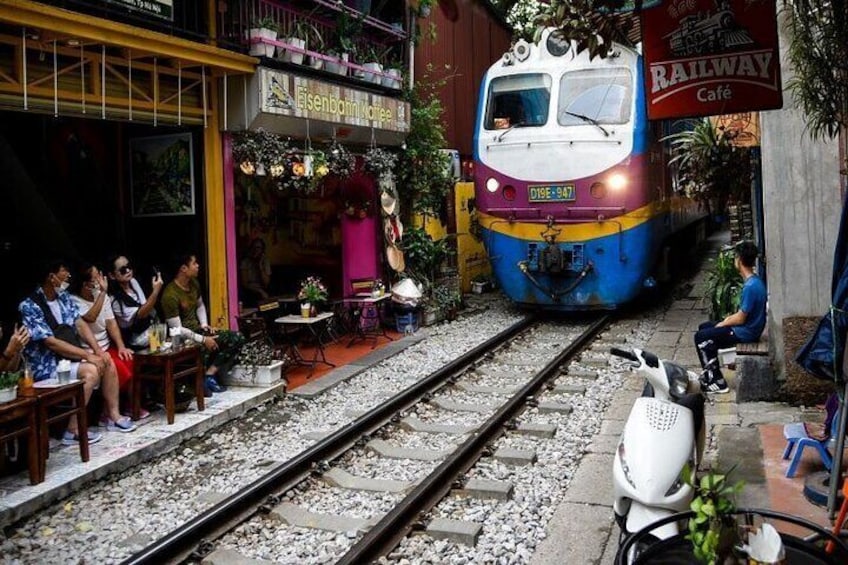 Half Day Hanoi City Highlights Private Tour with Train Street